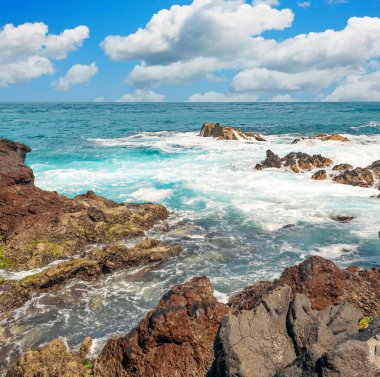 Kanarya Adası 'nda Atlantik Okyanusu Denizde dalgalar