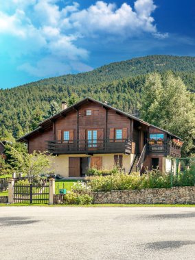 Fransa 'nın güneyinde, Lagrasse' de evler. Ortaçağ köyü..