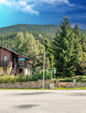 Fransa 'nın güneyinde, Lagrasse' de evler. Ortaçağ köyü..