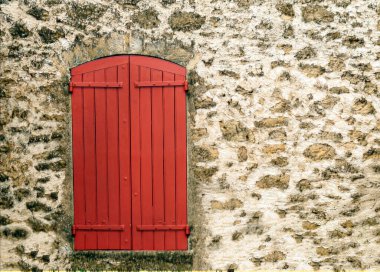 Fransa 'nın güneyindeki duvarda pencere var.