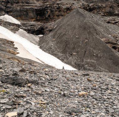 Bulutlu bir günde İsviçre 'de Avrupa Alpleri.