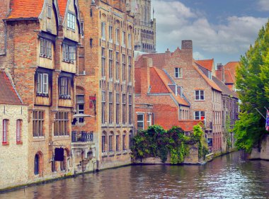 Brugge Caddesi, Belçika Bulutlu bir günde