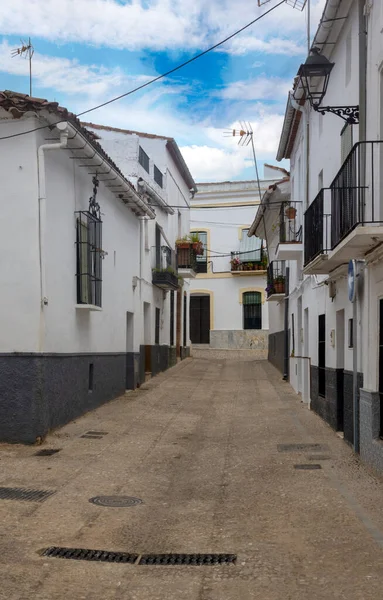 Οδός Fuenteheridos Λευκά Σπίτια Στη Σιέρα Της Aracena Στα Νότια — Φωτογραφία Αρχείου