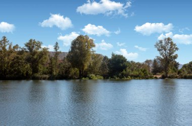 İspanya 'nın güneyinde Huelva Gölü güneşli bir günde