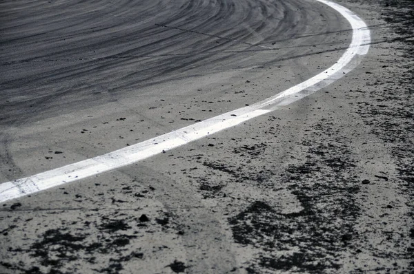 Curva Corrida Restos Borracha Esfregada Asfalto Pista Corrida Deriva — Fotografia de Stock