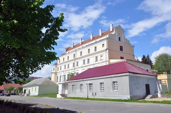 Pinsk Δημοκρατία Της Λευκορωσίας Οικοδόμηση Του Πρώην Κολλεγίου Των Ιησουιτών — Φωτογραφία Αρχείου