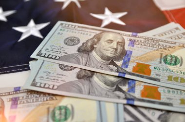 Amerikan doları dünya para biriminin temelidir. İş, finans.