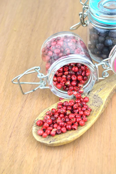 Pink pepper berries — Stock Photo, Image