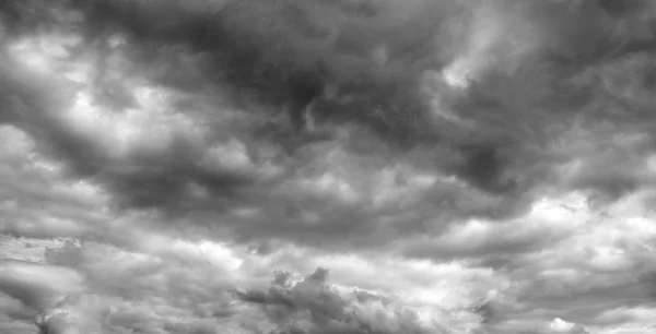 Cielo de tormenta, lluvia . —  Fotos de Stock