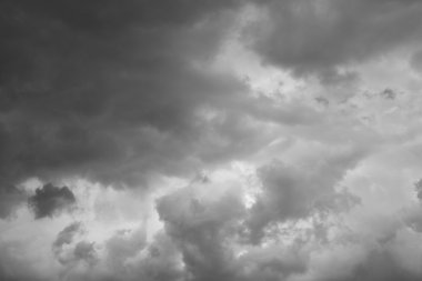 Fırtına gökyüzü, yağmur.