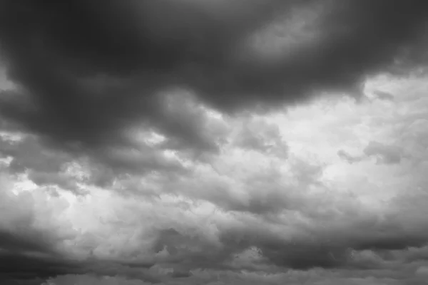 Cielo tempestoso, pioggia . — Foto Stock