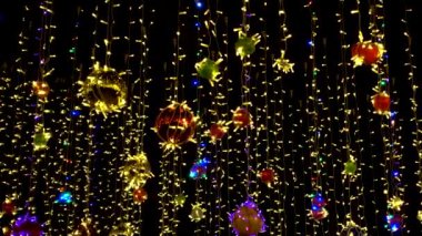 Renkli Noel veya Yeni Yıl dekorasyonlarının nitelikli videosu, kaydırıcı.