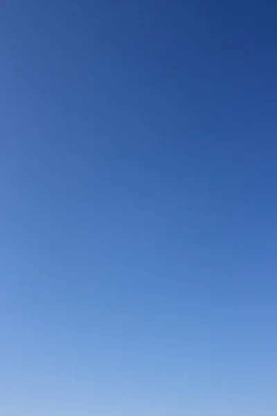 Klarblå himmel utan moln. — Stockfoto