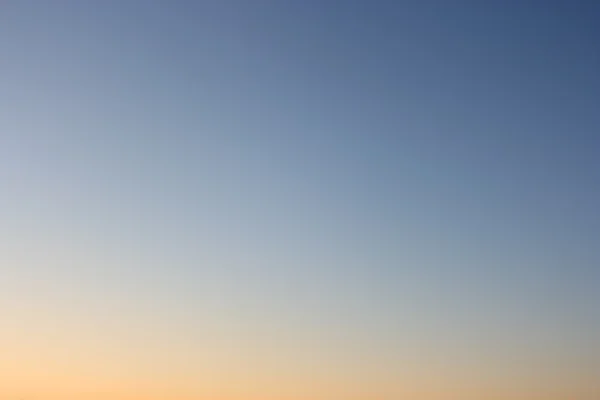 Céu limpo como fundo ou gradiente — Fotografia de Stock