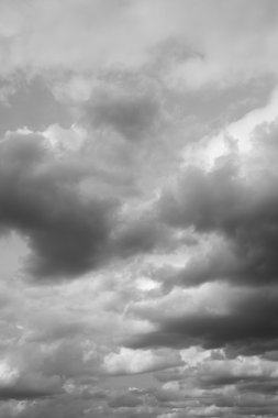 thunderclouds ufukta.