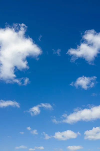 Himmel. blauer Himmel und Wolken. — Stockfoto