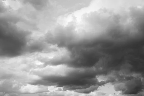 Cielo tempestoso oltre l'orizzonte . — Foto Stock