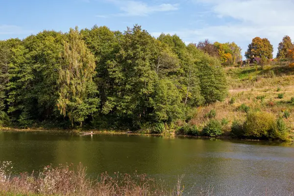 Gran Hermoso Embalse Una Zona Pintoresca Estanque Pesca — Foto de Stock