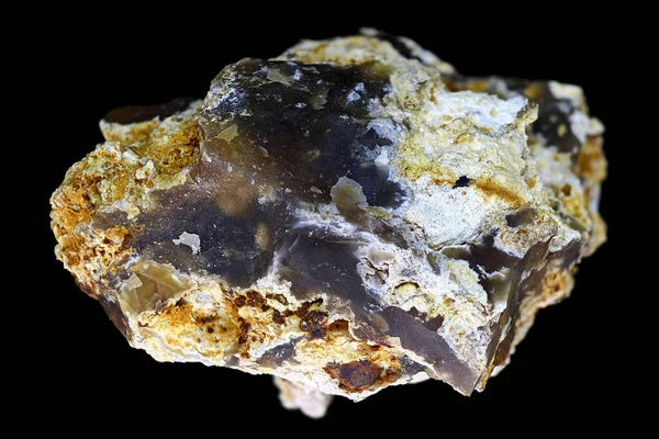 Siyah Arka Plan Üzerinde Işlenmemiş Mavi Kalsedon Bir Tür Mineral — Stok fotoğraf