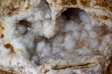 Jeot ile yapay elmas (kuvars) fırçası