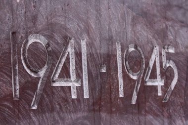 1941-1945 - SSCB ve Almanya arasındaki Büyük Vatanseverlik Savaşı. Rusya 'daki Büyük Vatanseverlik Savaşı Anıtı