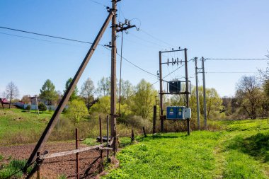 Kırsal bölgelerdeki Mast trafo istasyonu 10 - 0.4 kV: Fateevo, Rusya - Mayıs 2021