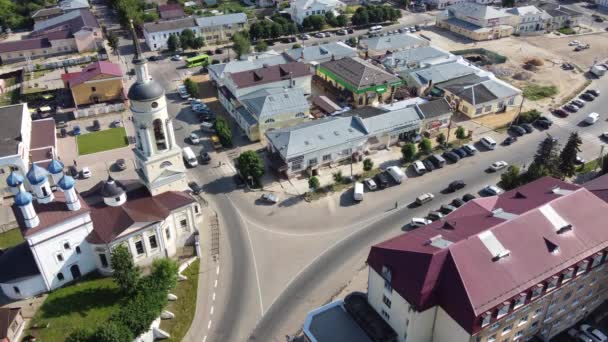 Vista Aérea Plaza Central Ciudad Borovsk Con Puestos Comerciales Catedral — Vídeo de stock
