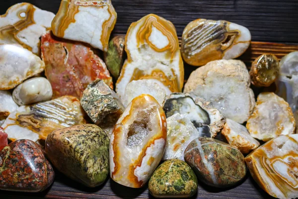 Colección Piedras Procesadas Cerca Muestras Piedras Minerales Pulidos — Foto de Stock