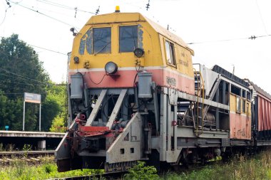 İstasyondaki SM-2GM, Rus Demiryolları: Shemyakino, Rusya - Ağustos 2021