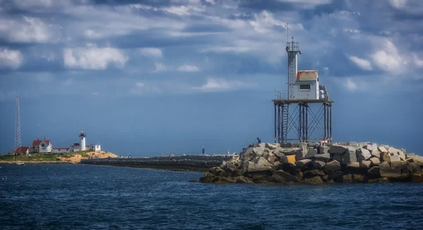 Widok z latarni morskiej od oceanu — Zdjęcie stockowe