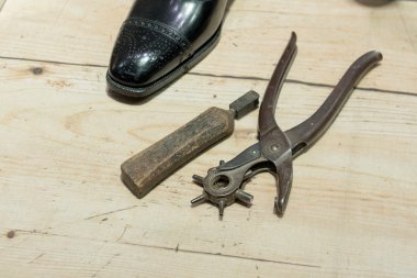 Ayakkabıcı'nın sahne