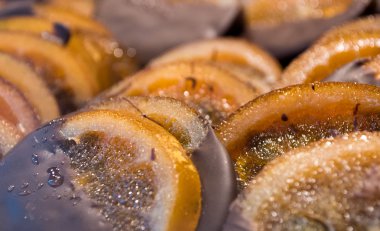 çikolatanın içinde portakal