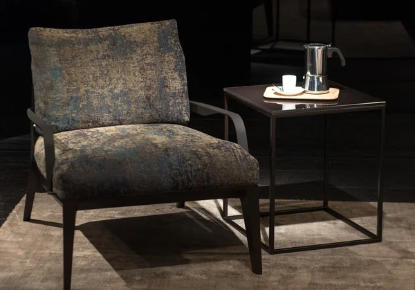 椅子とコーヒー テーブル — ストック写真