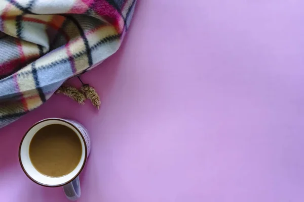 ピンクを基調としたコーヒーカップ — ストック写真