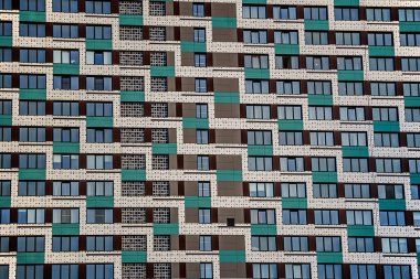 Modern kentsel yapı cephesinin geometrik deseni 