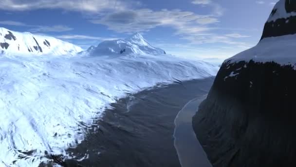 Volando sobre el río de la montaña — Vídeo de stock