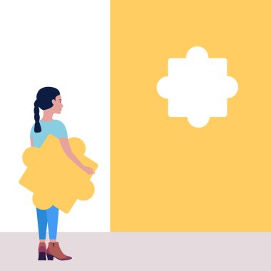 Genç kadın bulmacanın eksik parçasını tutuyor. Problem çözme konsepti. Bulmaca çözeltisi. Doğru seçim. Düz bir şekilde vektör illüstrasyonu