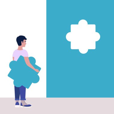 Genç adam bulmacanın eksik parçasını tutuyor. Problem çözme konsepti. Bulmaca çözeltisi. Doğru seçim. Düz bir şekilde vektör illüstrasyonu