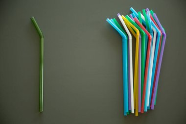 Çelik içmek, tek kullanımlık pipetlere karşı. Sıfır atık