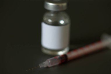 COVID-19 Coronavirus Aşısı ve Şırınga Kavramsal Görüntü