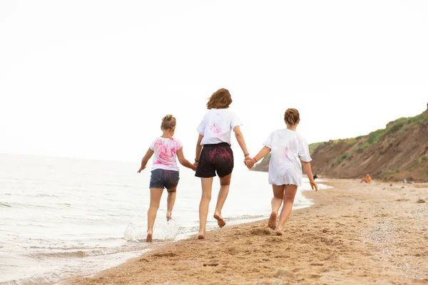 Children Run Beach Sea Beautiful Sunset Children Feet — стоковое фото
