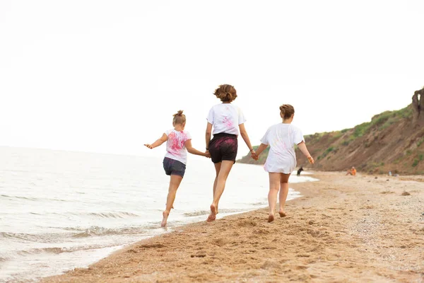 Children Run Beach Sea Beautiful Sunset Children Feet — стоковое фото