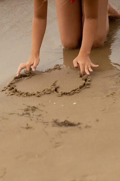 Menina Bonita Mar Adolescente Corre Emoções Vívidas — Fotografia de Stock