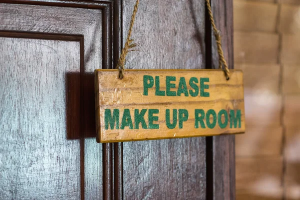 Please make up room sign on door knob in hotel — Stock Photo, Image