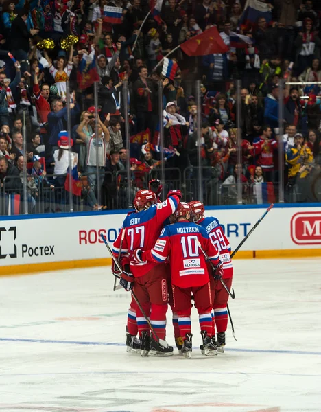 Moskau - 30. April 2016: die Spieler der russischen Nationalmannschaft und — Stockfoto