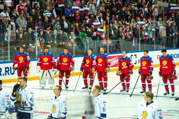 Москва - 30 квітня 2016: Гравці збірної Росії і — стокове фото