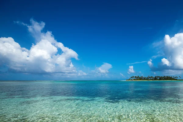 Doskonała Tropical Island Paradise Beach — Zdjęcie stockowe