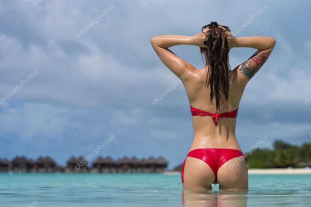 Schöne Frau Körper In Sexy Bikini über Strand Hintergrund Stockfotografie Lizenzfreie Fotos