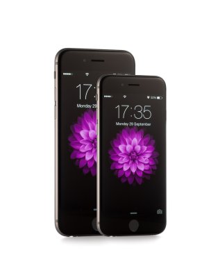 Moskova, Rusya - 29 Eylül 2014: Yeni iphone 6 ve 6 artı bir akıllı telefon Apple Inc Apple tarafından geliştirilen serbest bırakmak yeni iphone 6 iphone ve iphone 6 artı
