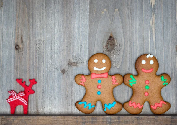 Christmas still life with traditional gingerbread cookies on woo — Stock Photo, Image